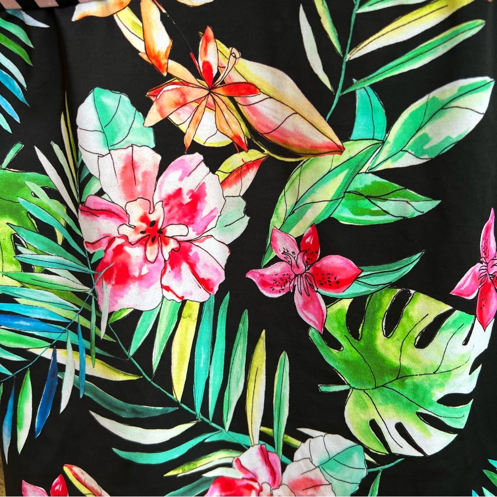 🍒💣 Hawaiian inspired bathing suit top - Picture 5 of 8